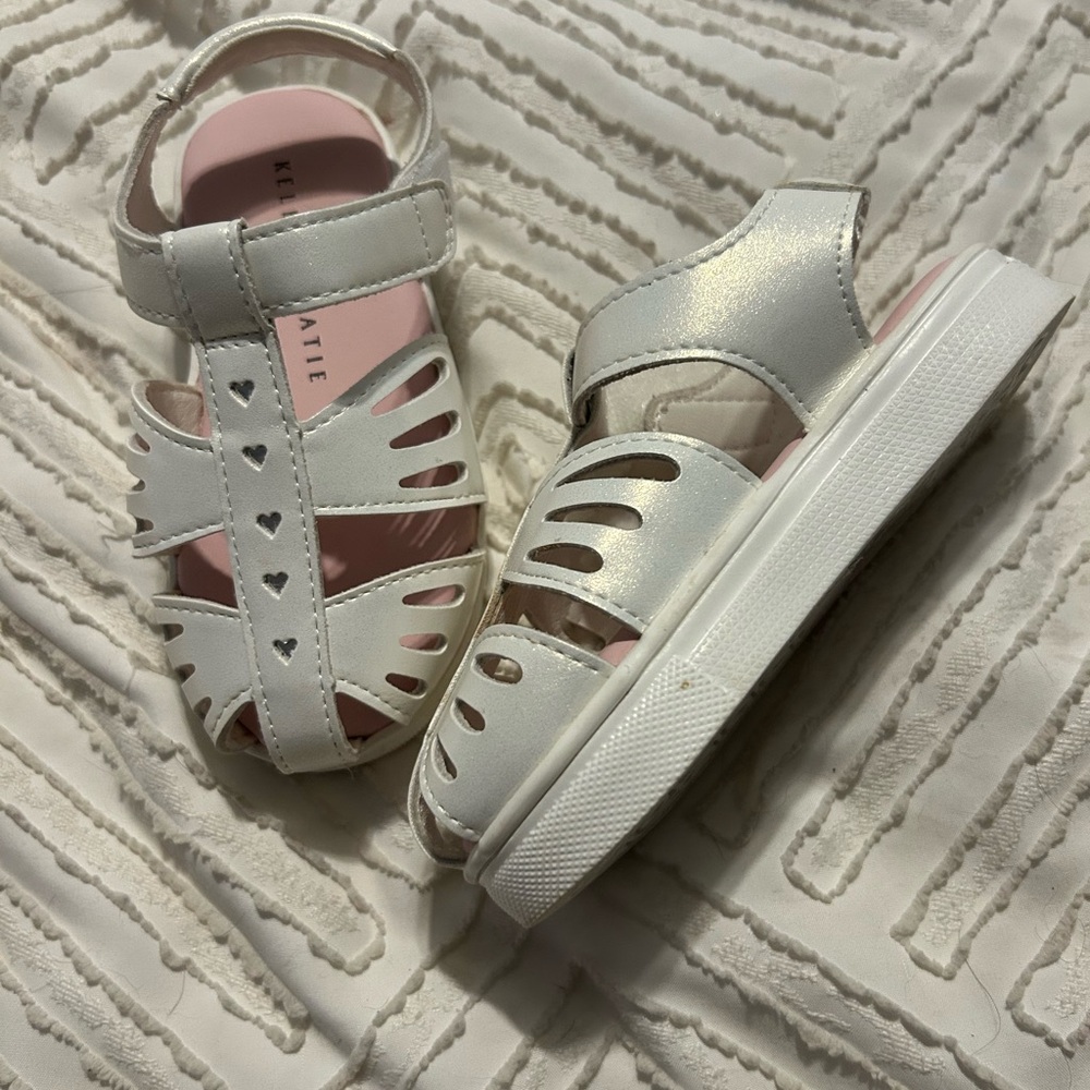 Kelly & Katie White Glitter Kids Sandals with Heart Details